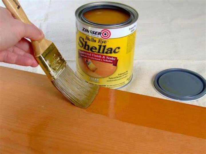 What color of shellac is used as a wood sealer?